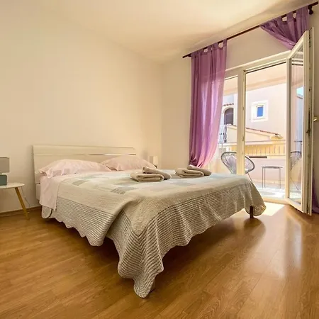 Fuer 6 Personen Ca 90 Qm In Rovinj, Istrien Istrische Riviera Apartment Rovinj