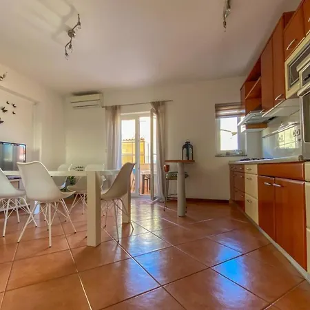 Apartment Fuer 6 Personen Ca 90 Qm In Rovinj, Istrien Istrische Riviera *